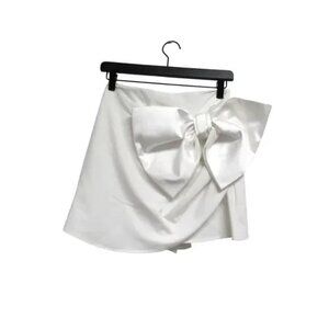 Women's Size XS White Skort With A Satin Bow NEW